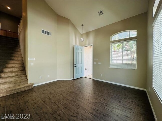 Building Photo - 6269 Glimmering Light Ave