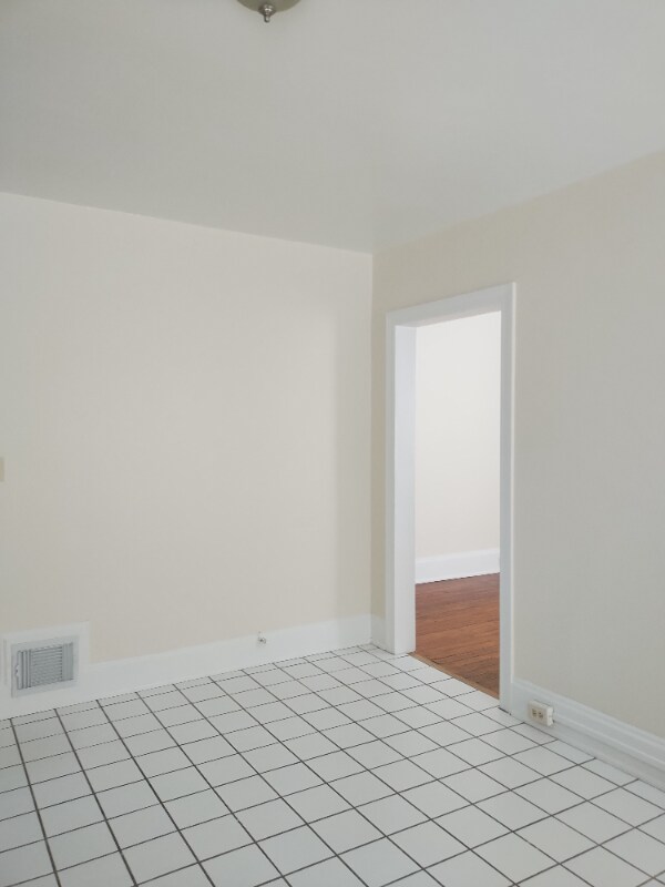Building Photo - 3521 Clifton Ave