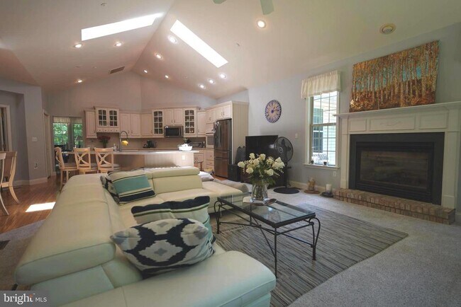 Building Photo - 15401 Jamies Way
