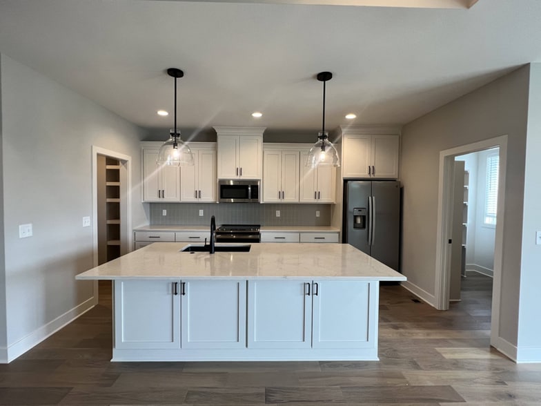 Building Photo - 10985 S Millstone Dr