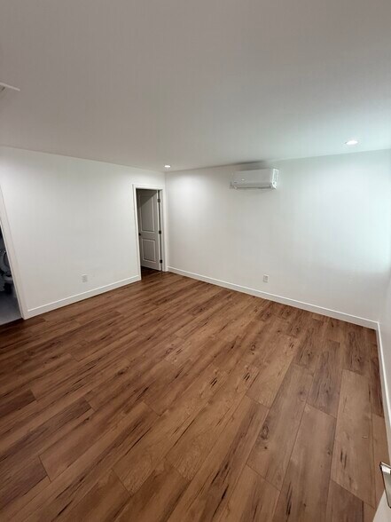 Building Photo - 9136 Clancey Ave