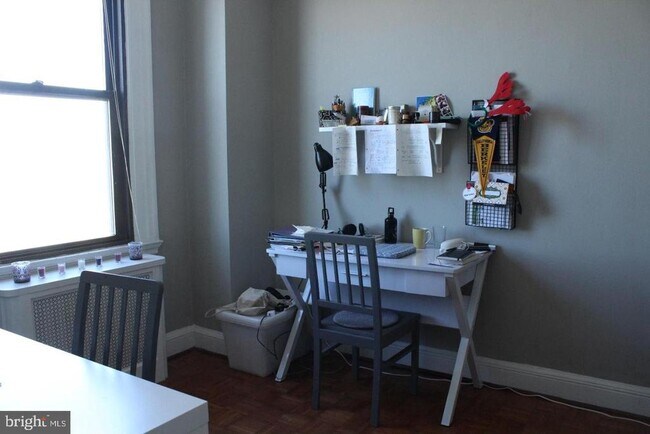 Building Photo - 2031 Locust St