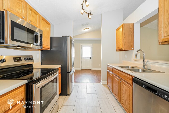 Building Photo - 3974 Eminence Ln