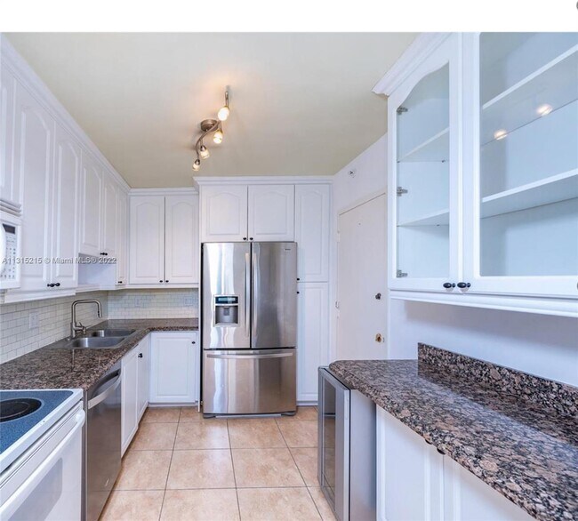 Building Photo - 177 Ocean Ln Dr