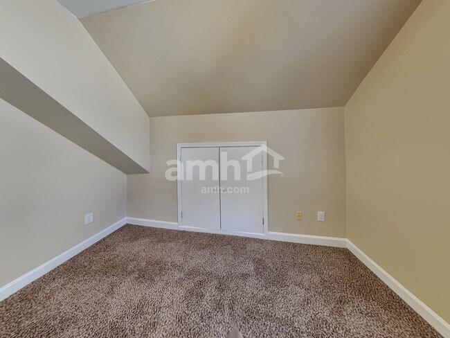 Building Photo - 3805 Lodgepole Ln