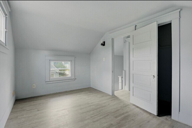 Building Photo - Updated 3BR Home – Renovated Kitchen & Detached Garage