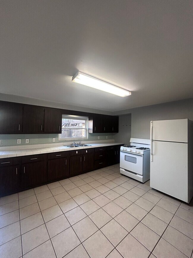 Building Photo - 1220-1224 Termon Ave