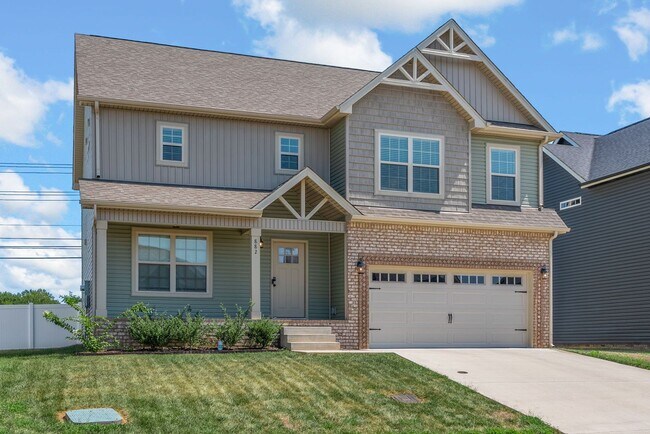 Building Photo - Beautiful 4-Bedroom Home with Modern Comfo...