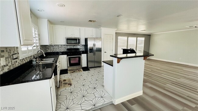 Building Photo - 11783 Fern Creek Ln