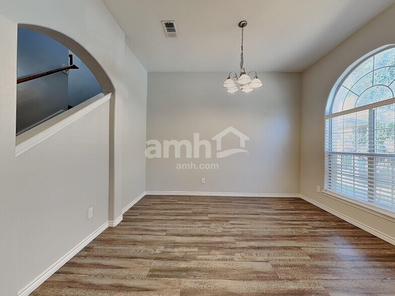 Building Photo - 21711 Falcongate Ct