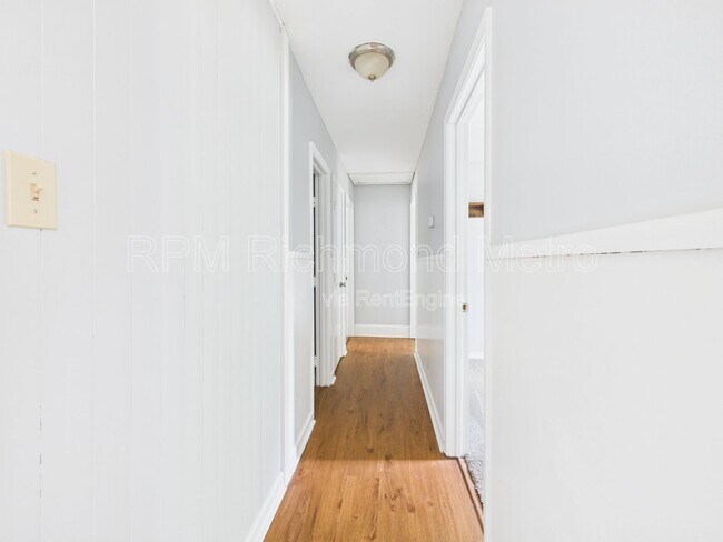 Building Photo - 11220 Sunfield Dr