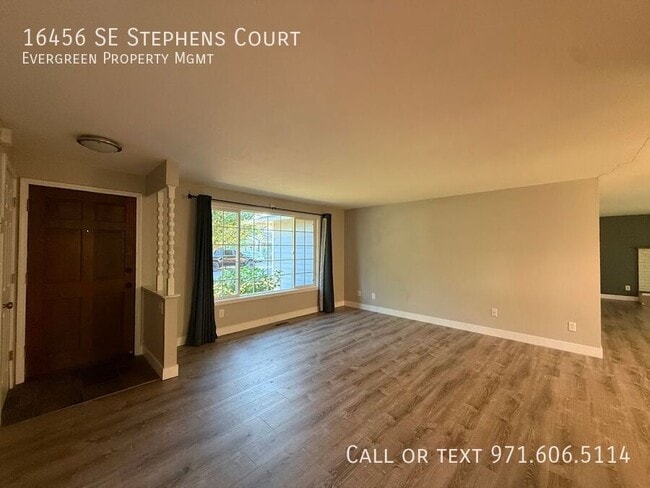 Building Photo - 16456 SE Stephens Ct
