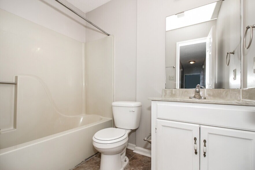 Building Photo - 7352 Alexander Rd