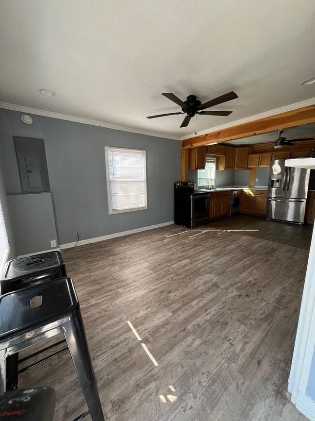 Building Photo - 2635 Royal St