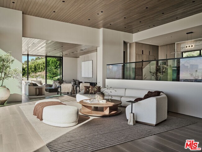 Building Photo - 0 Andromeda Ln