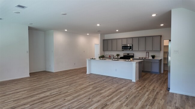 Building Photo - 7518 Angels Lndg Ln