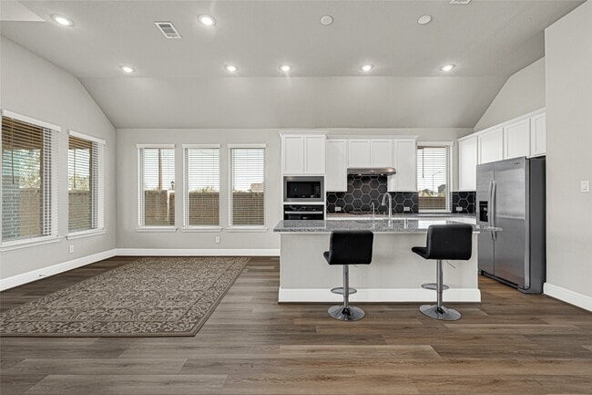 Building Photo - 430 Rita Blanca Dr