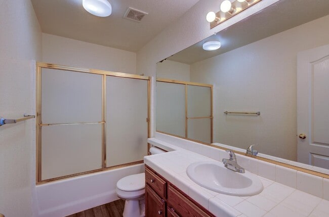 Building Photo - 9326 N Jade Ave