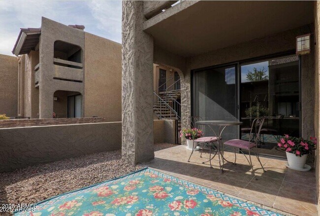 Building Photo - 3825 E Camelback Rd