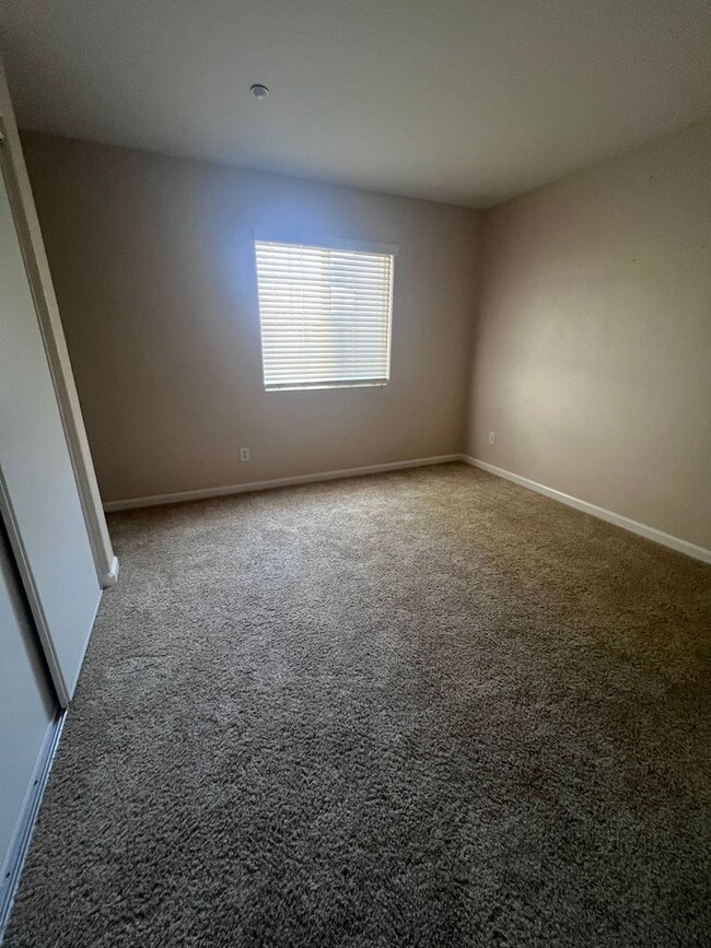 Building Photo - Coppergate Townhome