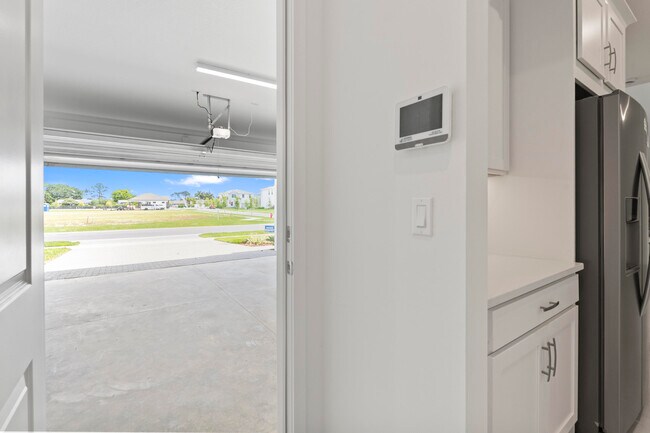 Building Photo - 7292 Lenora Ln