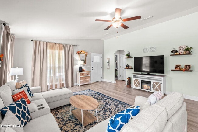 Building Photo - 11434 Palm Breeze St