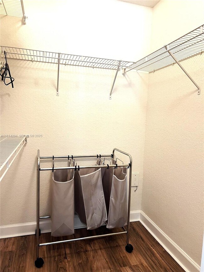 Building Photo - 6001 SW 70th St