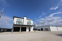 Building Photo - 4288 W 32nd St