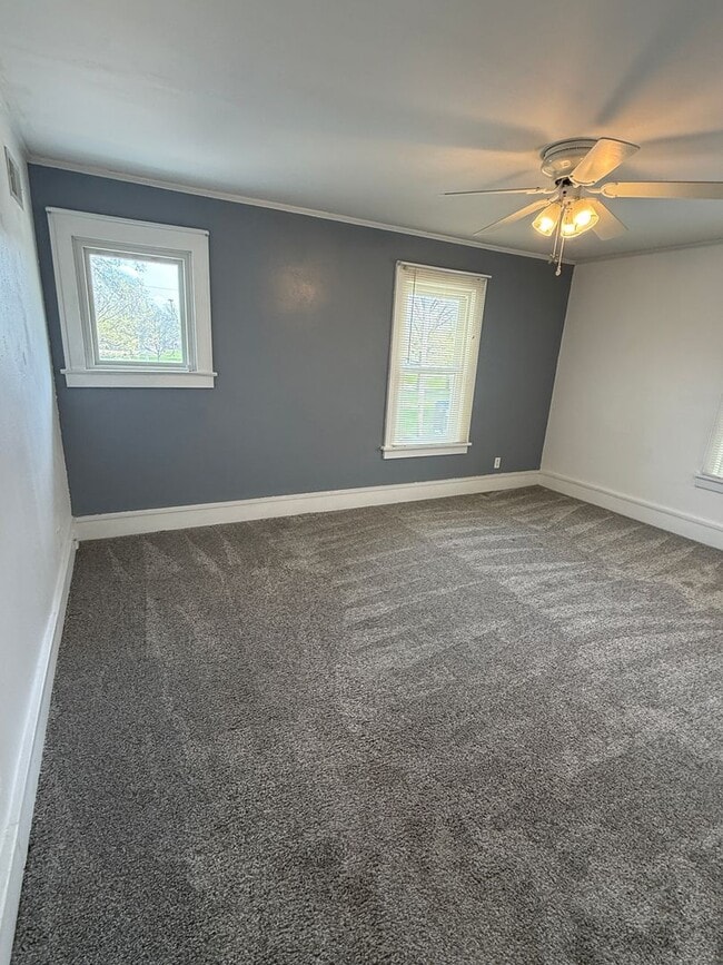 Building Photo - For Rent: Spacious 4-Bedroom Home in Moline, IL – $1,750/month