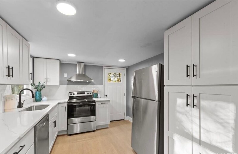 Building Photo - 3221 Suncrest Ave