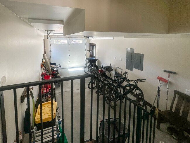 Building Photo - 3 Bed, brand new home with views of Quanda...