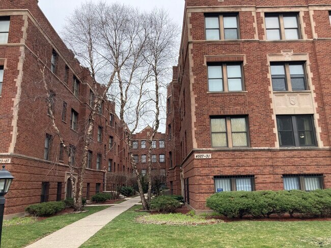 Building Photo - 4531 S Drexel Blvd