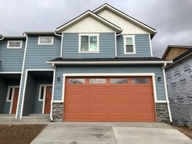 Building Photo - 1358 SW Center St