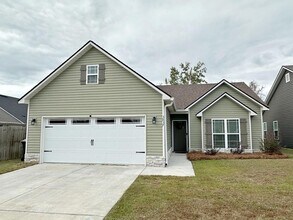 Building Photo - Charming 3-Bedroom Home Near Moody AFB with Modern Amenities and Fenced Backyard