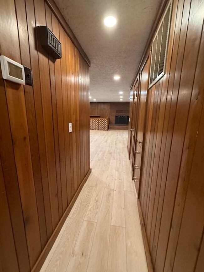 Building Photo - Country Living 3 Bedroom 2 Bath Newberg OR 97132