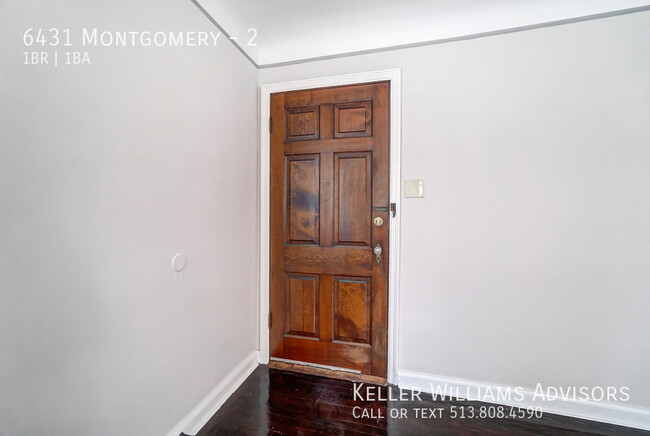 Building Photo - Oversized one bedroom with great new and o...