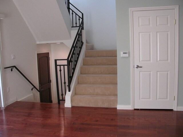 Building Photo - 6541 Odessa Ave