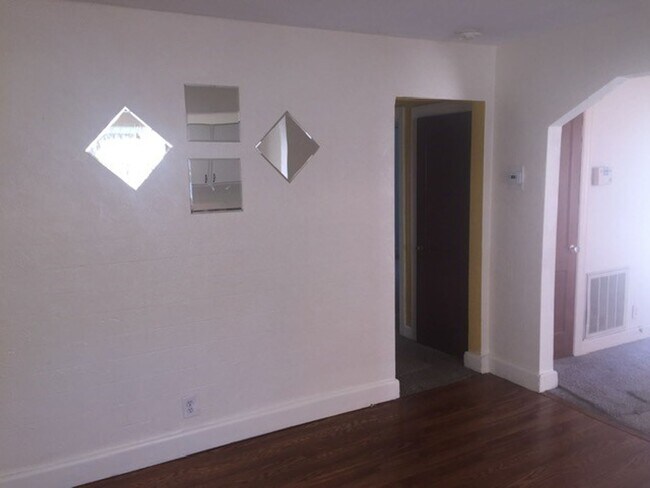 Building Photo - 3739 Tait Terrace