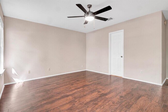 Building Photo - 1415 Quicksilver Cir
