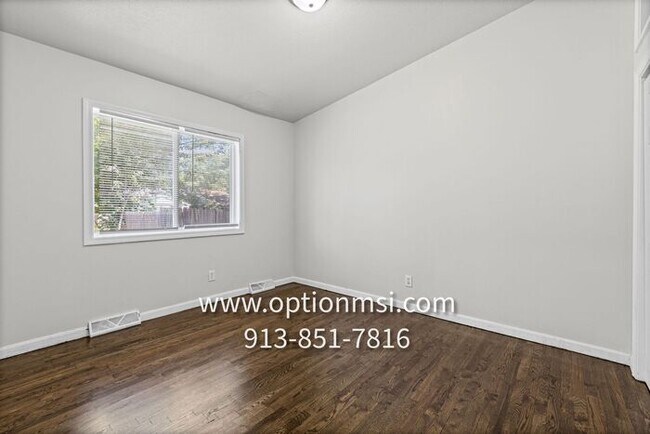 Building Photo - Cimarron Beauty- TRUE 4 bedroom, 2 bath, 1 car garage
