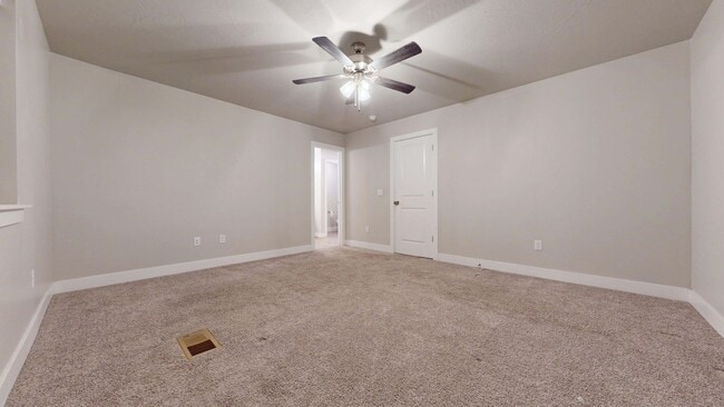 Building Photo - 3 Bedroom 2.5 Cedar Bend Unit