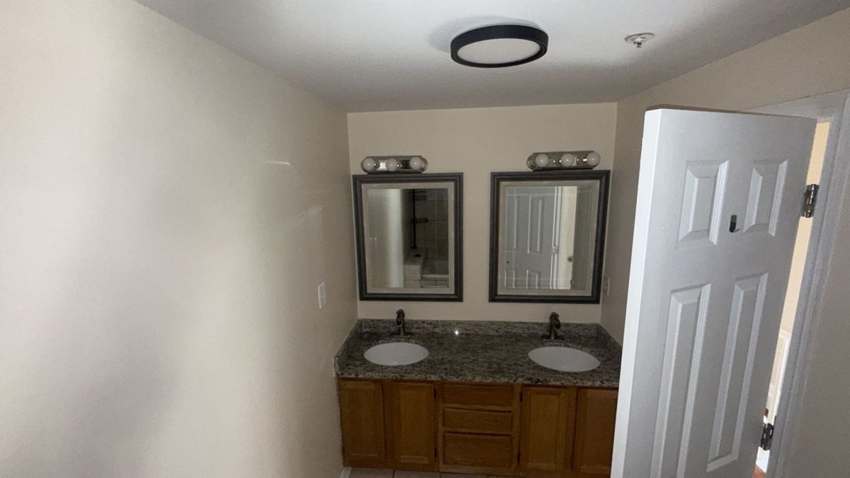 Building Photo - 3408 Littleleaf Pl