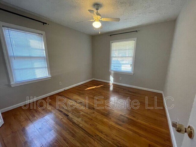 Building Photo - 2855 Monticello Pl