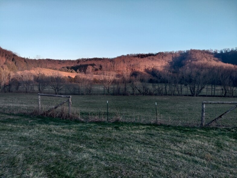 Building Photo - 13694 Lonesome Pine Trail