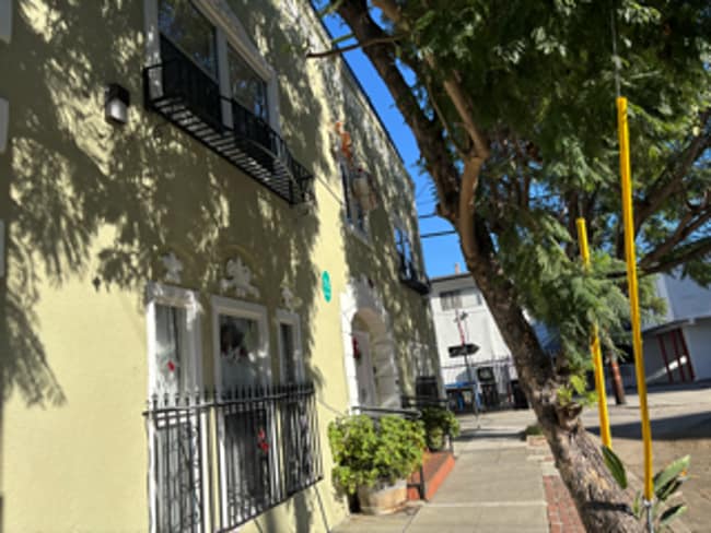 Building Photo - 1109 Laguna Ave