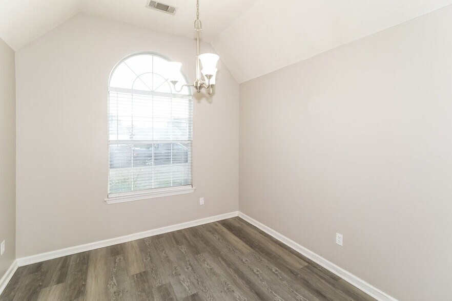 Building Photo - 9996 Houston Birch Dr