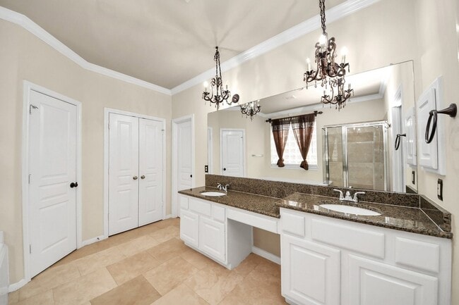 Building Photo - 2218 Longspur Ln