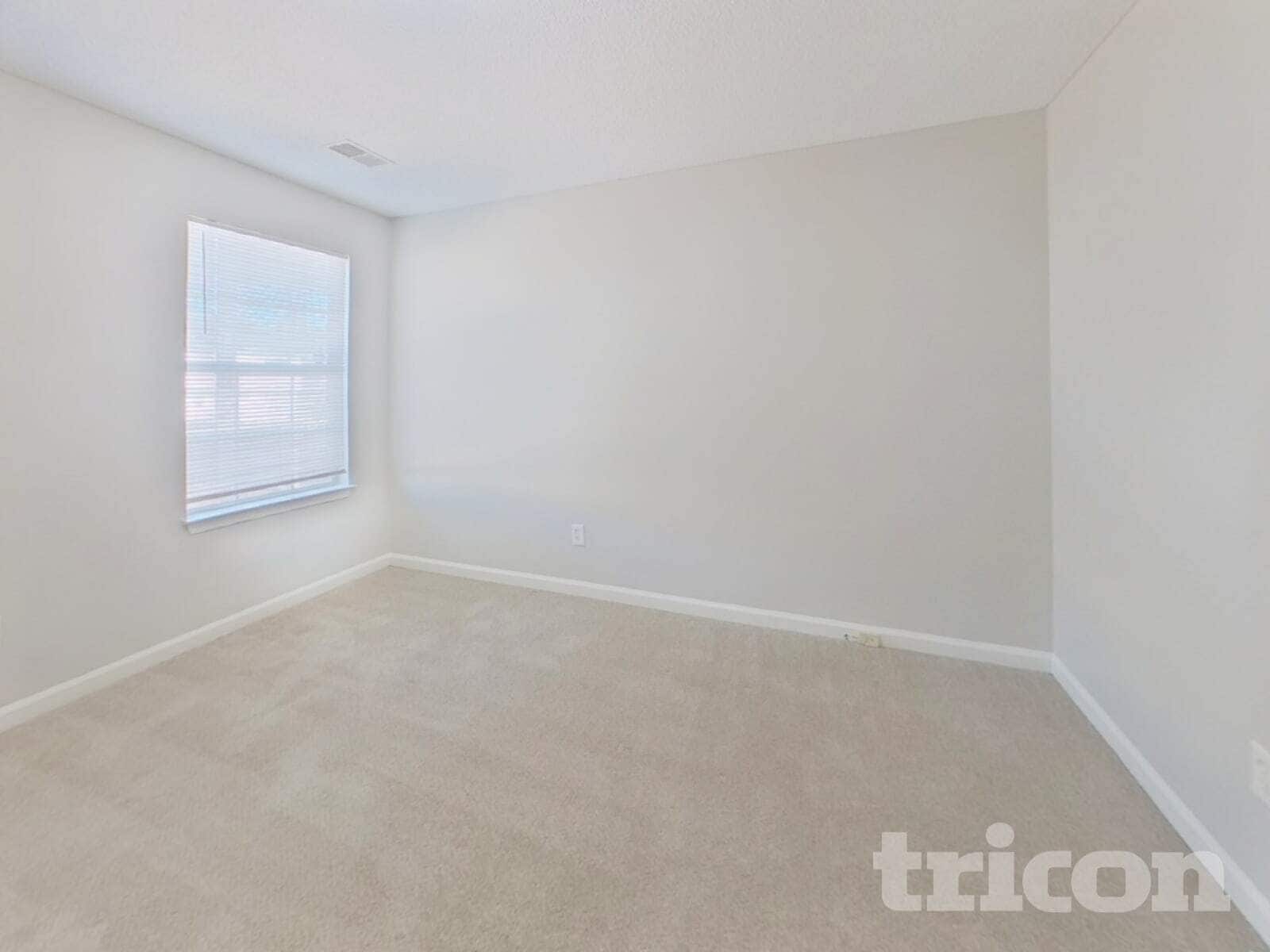 Building Photo - 337 White Gables Dr