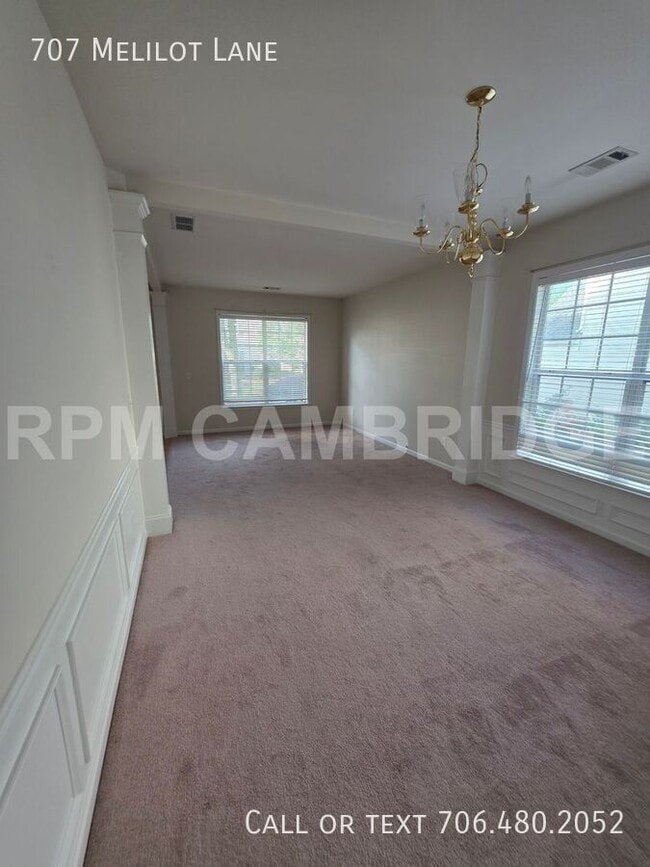 Building Photo - 707 Melilot Ln