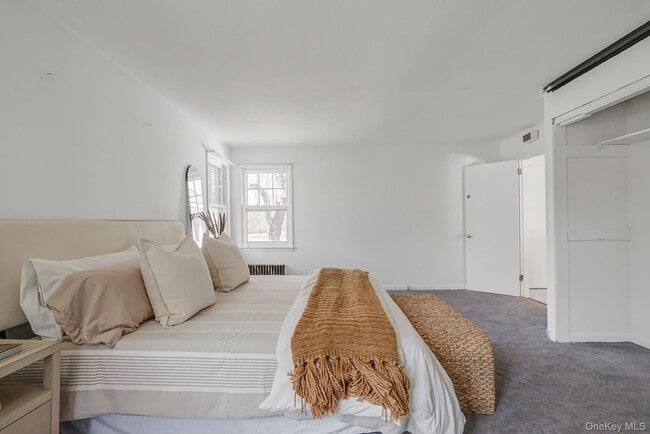 Building Photo - 15 Community Rd